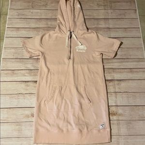 Roots pink women’s Short sleeve qtr zip sweatshirt